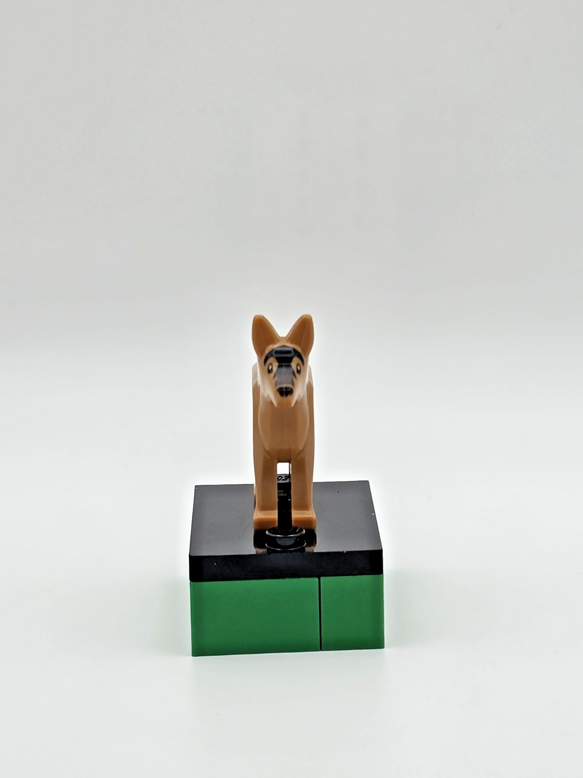Lego Dog Alsatian German Shepherd With Black Eyes (92586pb01)