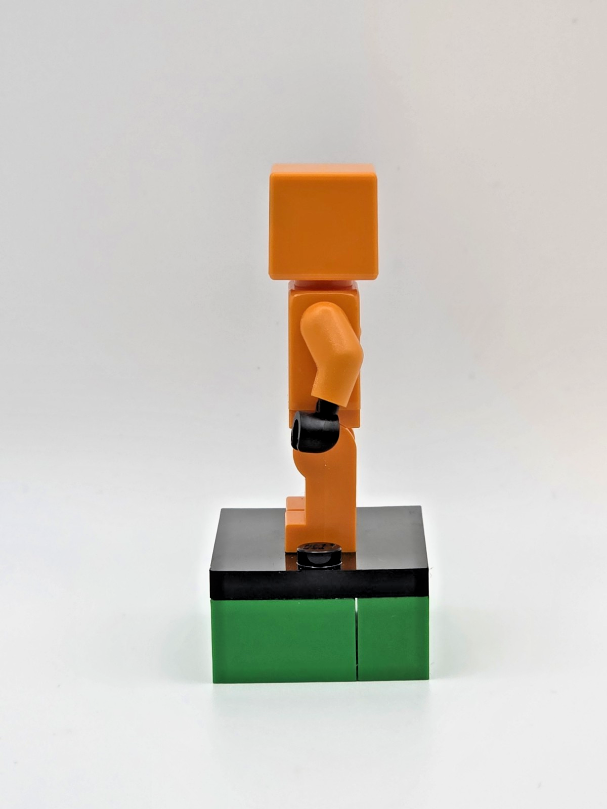 LEGO Minifigure Minecraft Fox Skin (MIN110) Arm Crack