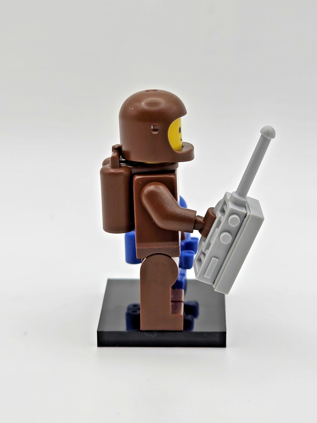 Lego Brown Astronaut & Space Baby Benny (COL24-3) (COL413) (COL414) Series 24