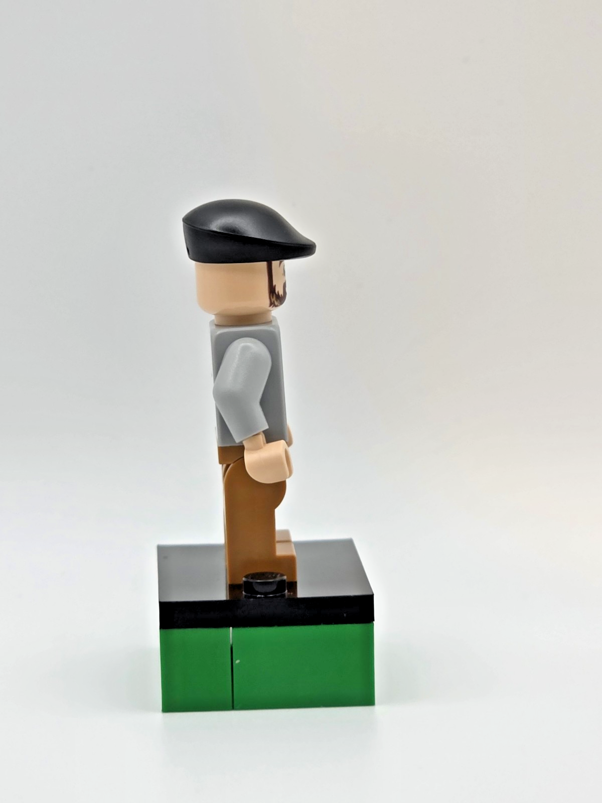 LEGO Minifigure Bernie The Cab Driver (SH0720)