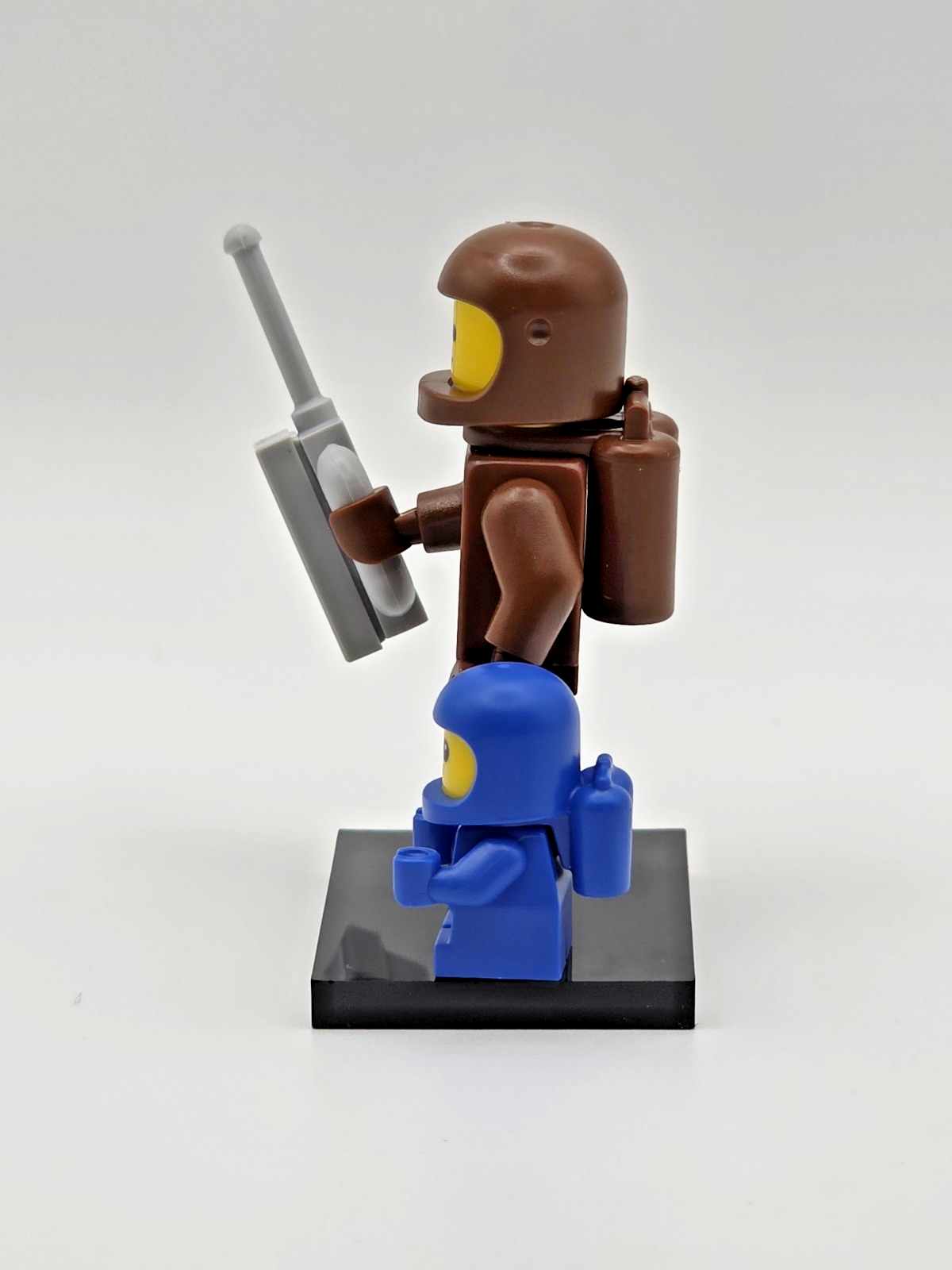 Lego Brown Astronaut & Space Baby Benny (COL24-3) (COL413) (COL414) Series 24