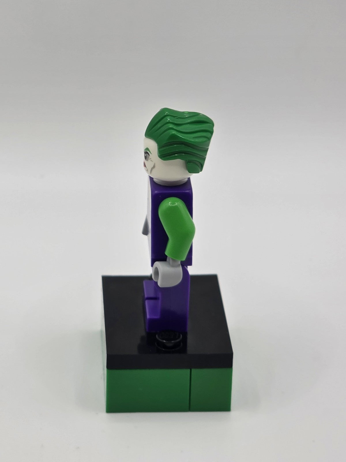Lego Minifigure The Joker Orange Bow Tie, Green Arms SH0590 DC Comics Batman