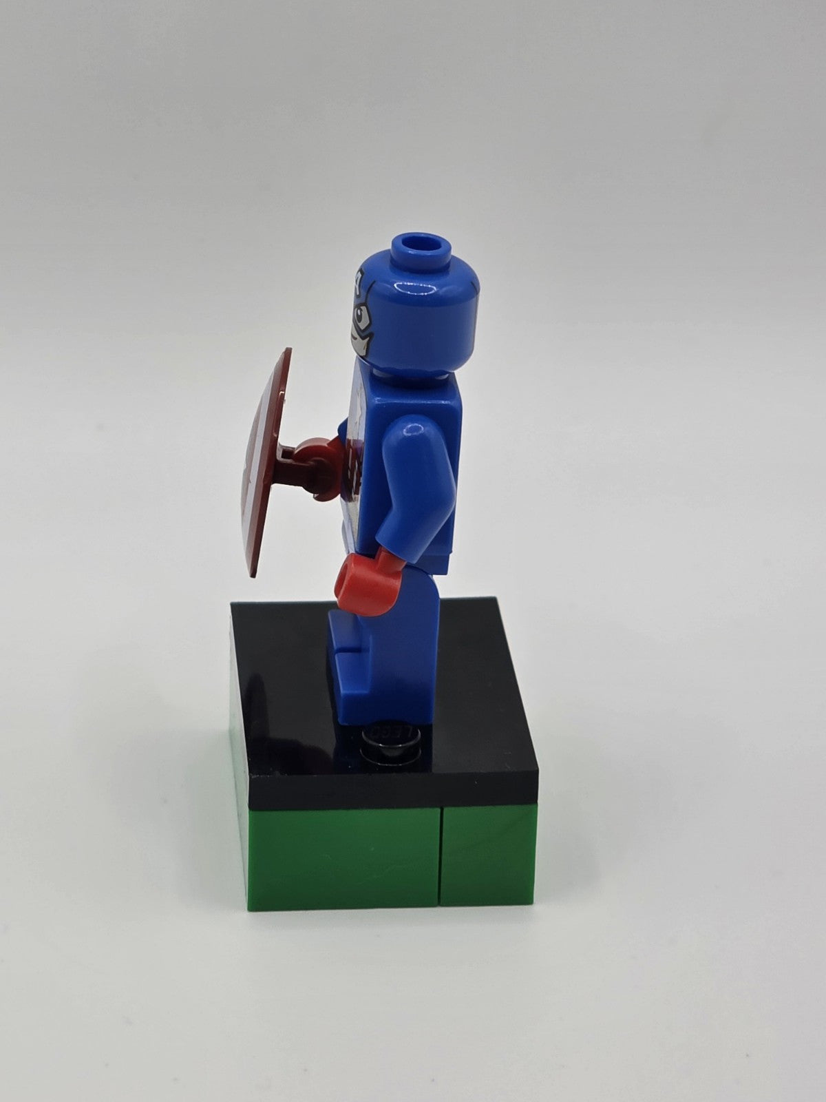 LEGO Minifigure Captain America Blue Suit, Red Hands, Mask SH0106 Marvel Comics
