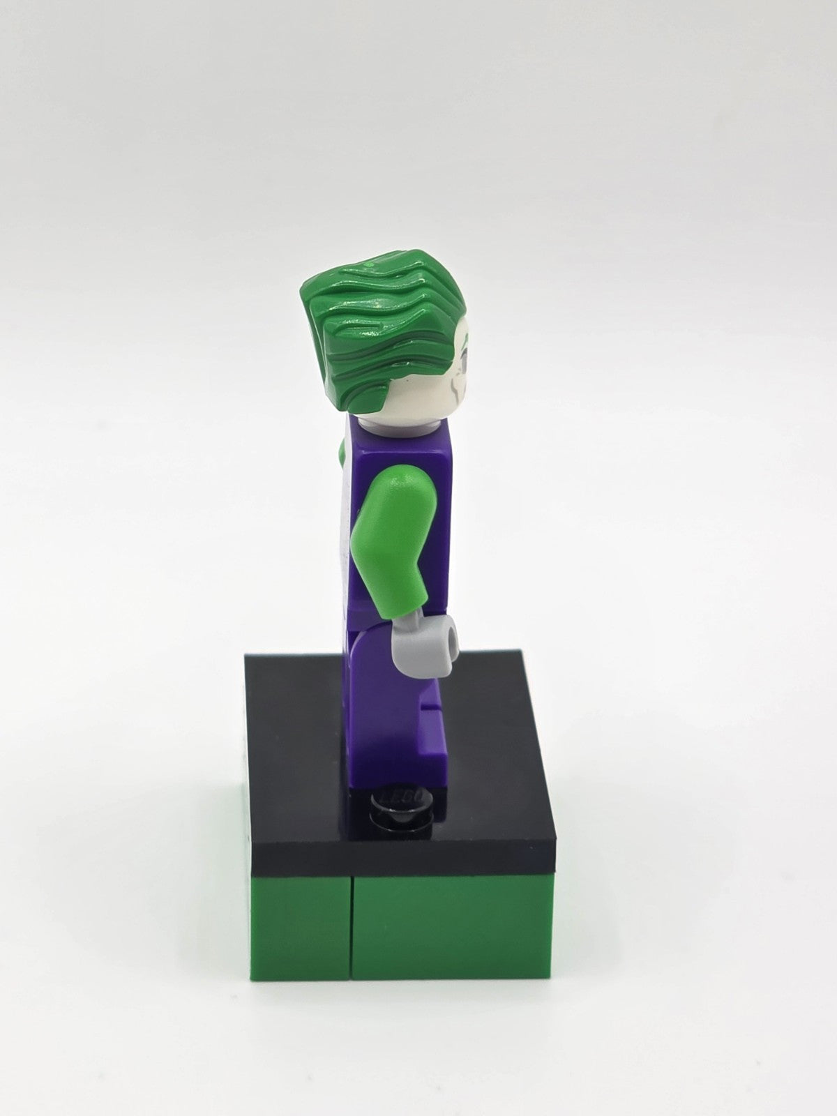 Lego Minifigure The Joker Orange Bow Tie, Green Arms SH0590 DC Comics Batman