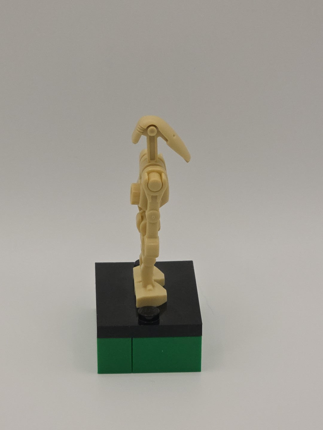 LEGO Star Wars Battle Droid B1 Minifigure Tan SW0001c