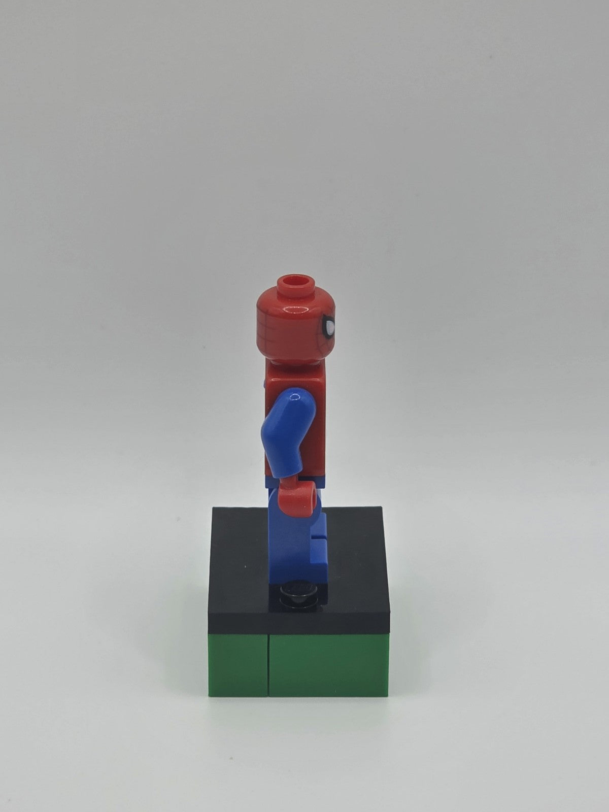LEGO Minifigure Spider-Man Dark Red Web Pattern, Blue Legs SH0546 Marvel Comics
