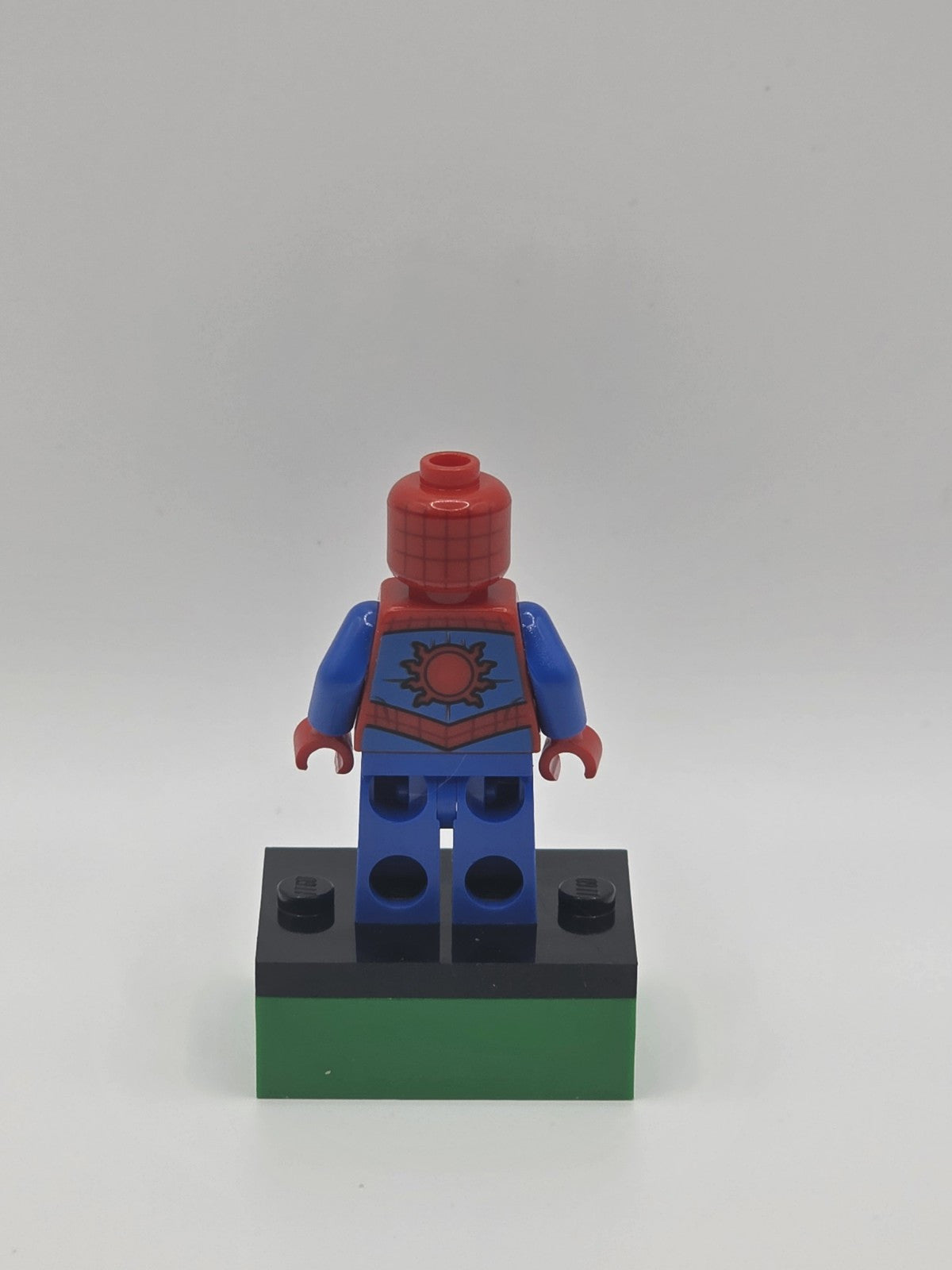LEGO Minifigure Spider-Man Dark Red Web Pattern, Blue Legs SH0546 Marvel Comics