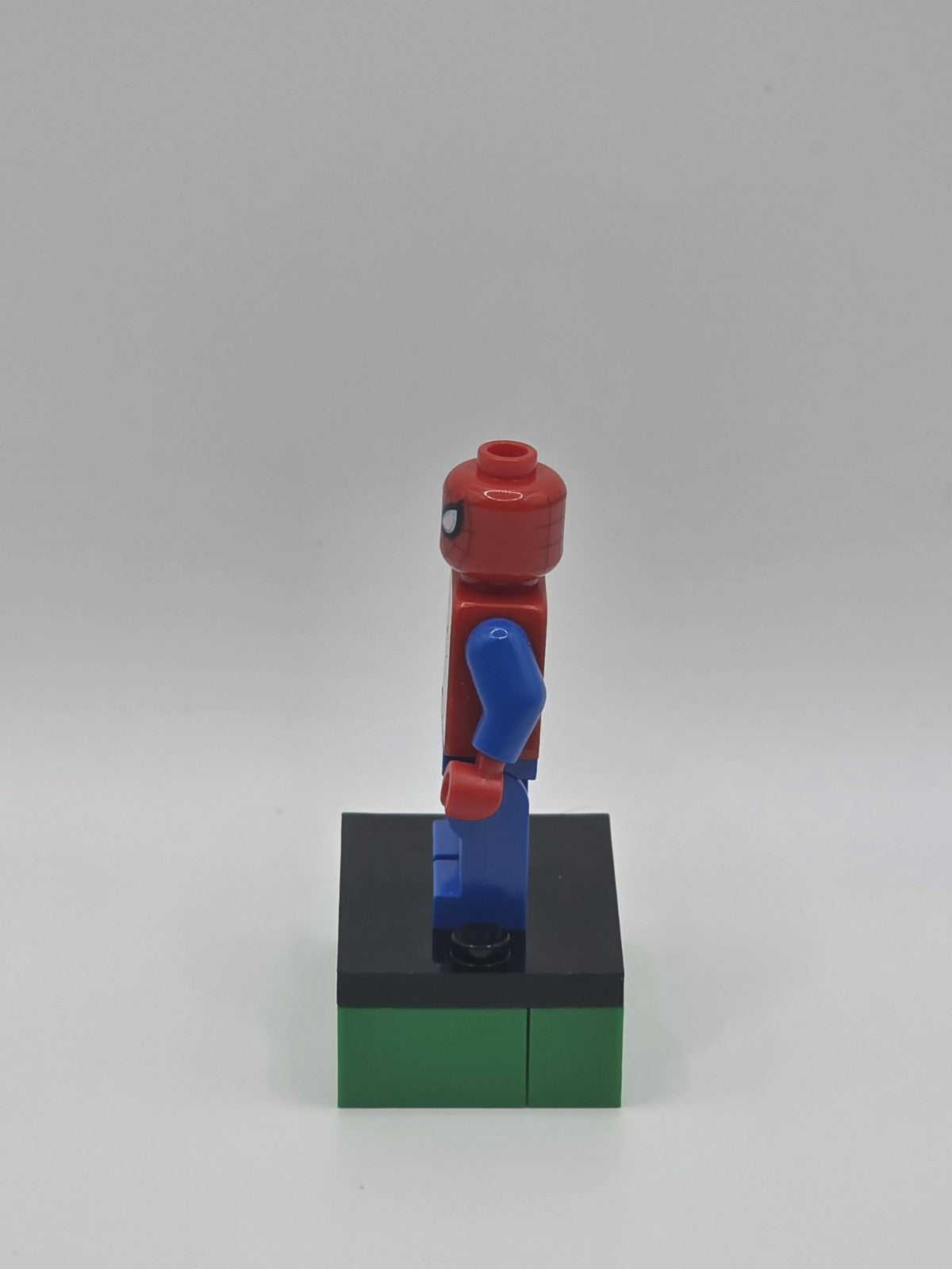 LEGO Minifigure Spider-Man Dark Red Web Pattern, Blue Legs SH0546 Marvel Comics