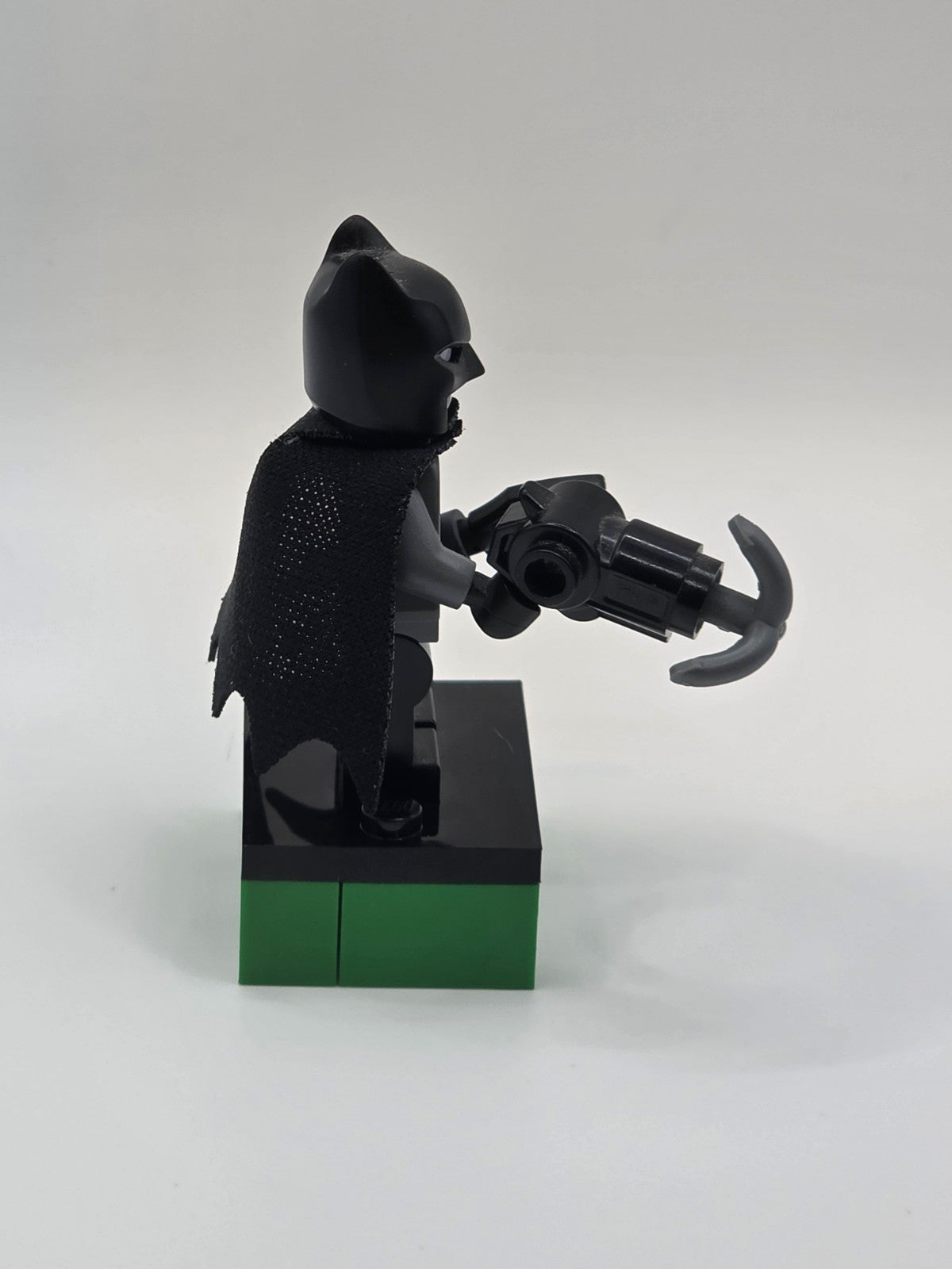 Lego Minifigure Batman - Dark Bluish Gray Suit SH0437 DC Comics