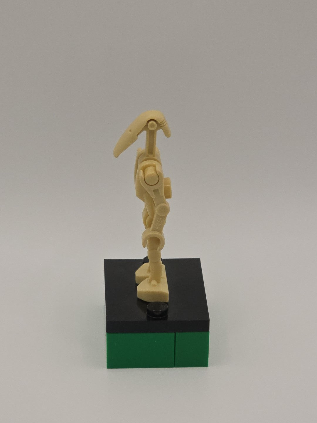 LEGO Star Wars Battle Droid B1 Minifigure Tan SW0001c