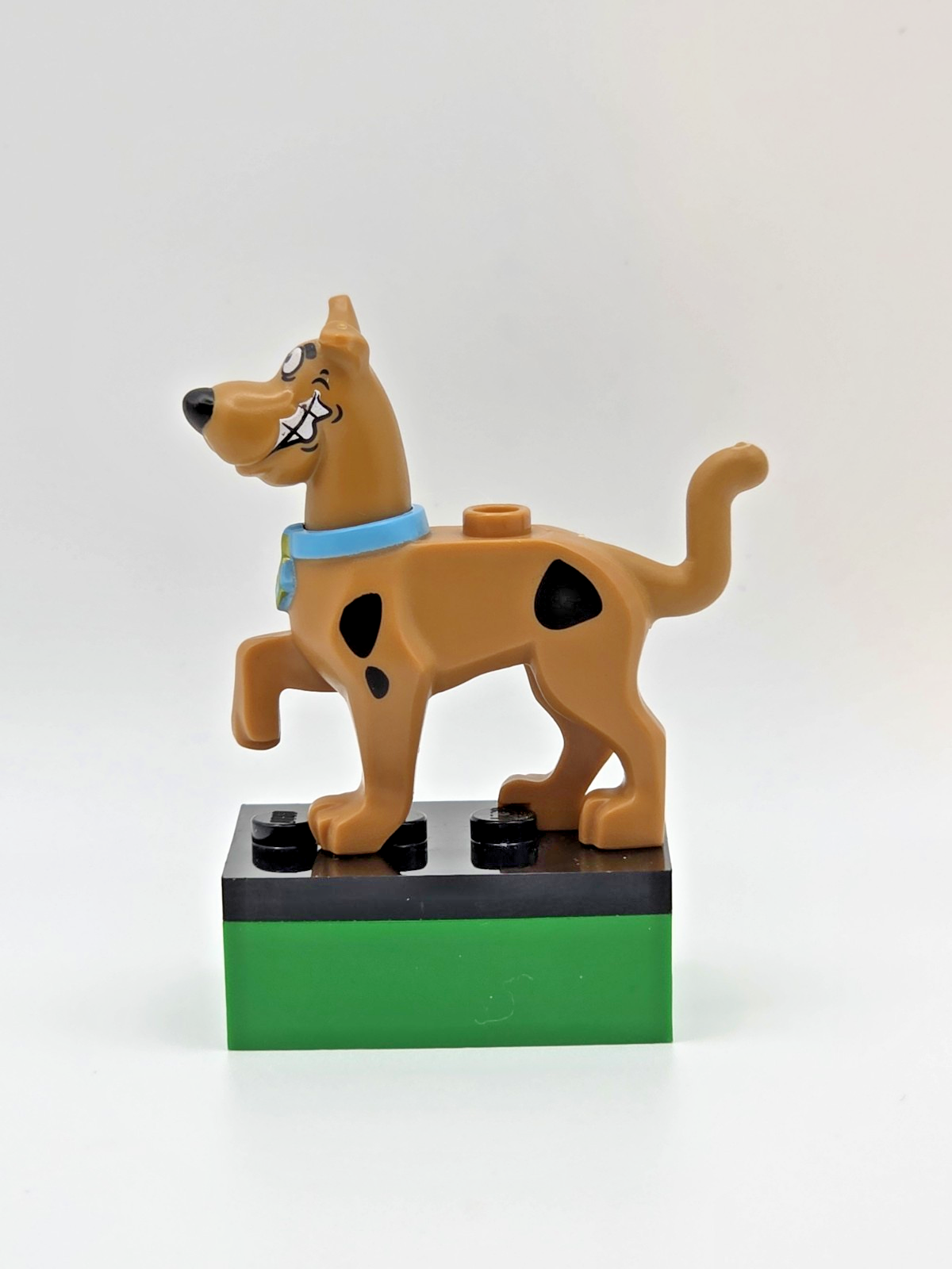 LEGO Minifigure Scooby-Doo Chattering Teeth 21042pb01c02