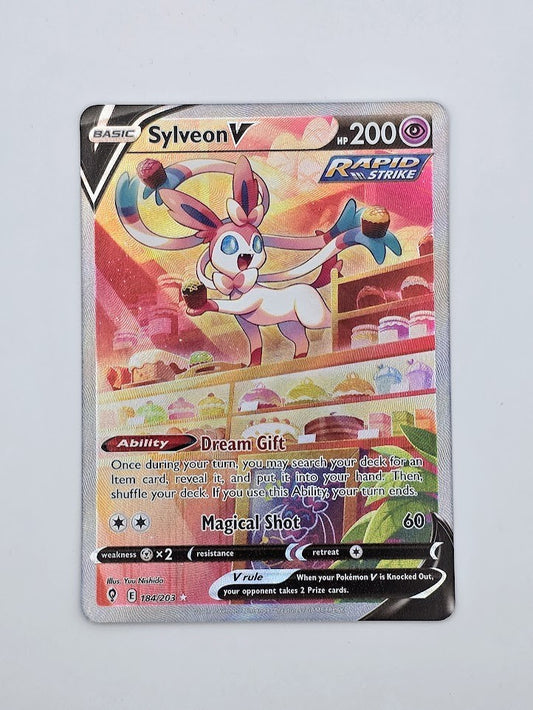 Sylveon V (Alternate Full Art) 184/203 SWSH07: Evolving Skies Holo