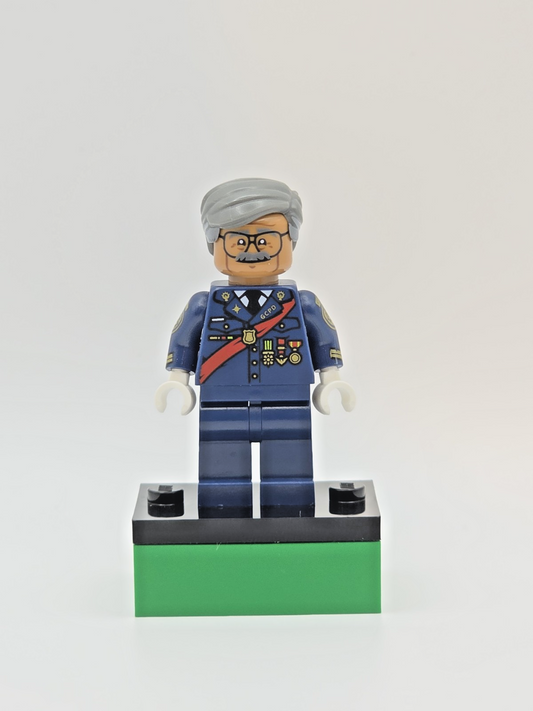 LEGO Batman Minifigure Commissioner Gordon - Red Sash (SH0326)