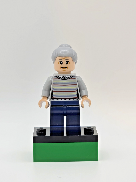 Lego Minifigure Aunt May - Light Bluish Gray Sweater (SH0721)