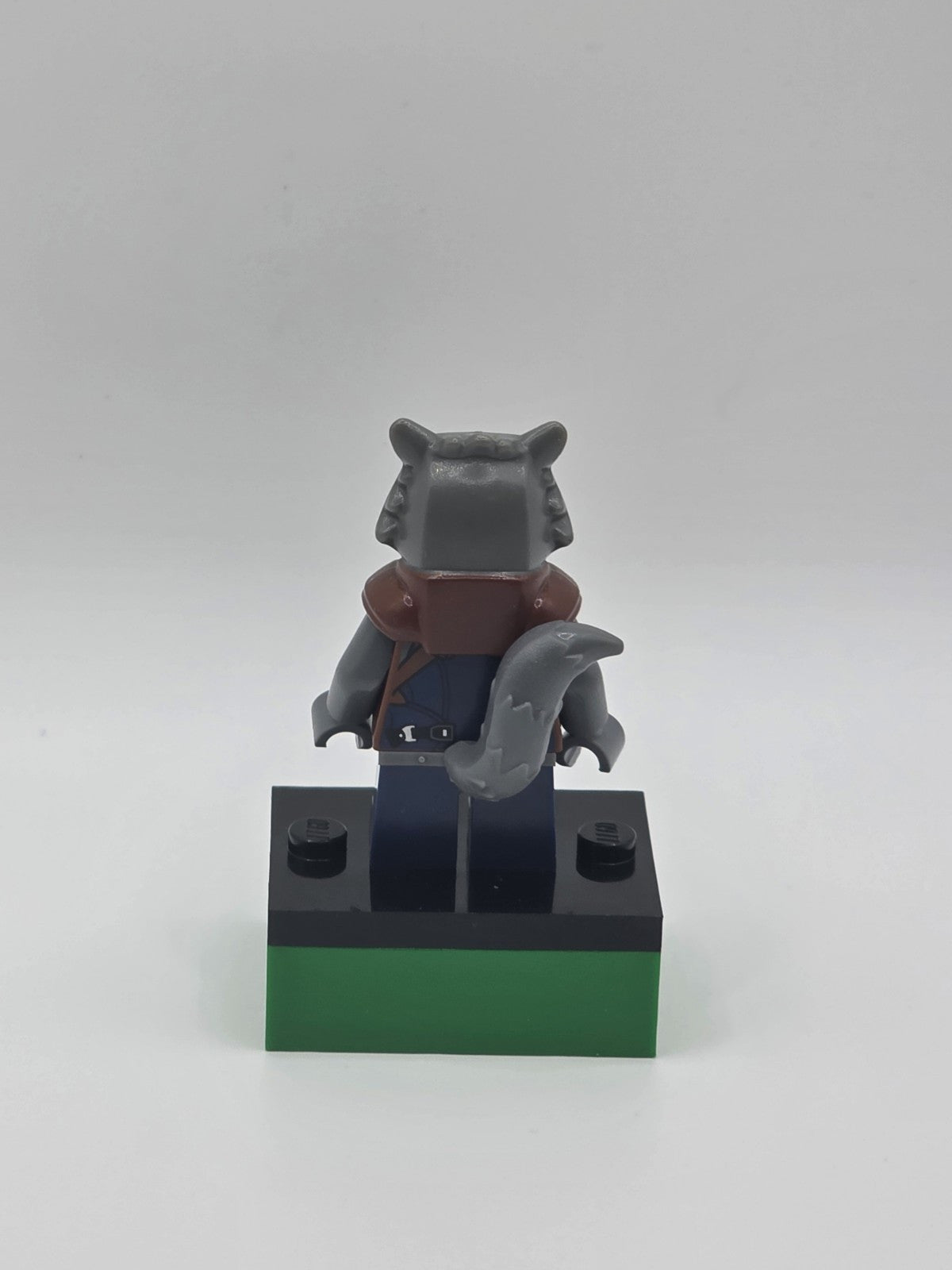 LEGO Minifigure Rocket Raccoon Dark Blue and Reddish Brown Outfit SH0384