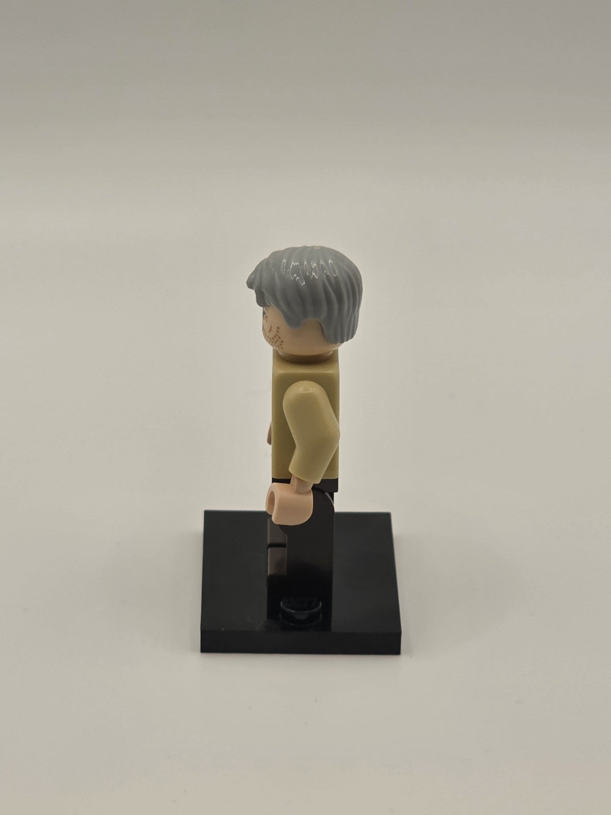 Lego Star Wars Uncle Owen Lars Minifigure Authentic 75059 Sandcrawler sw0559