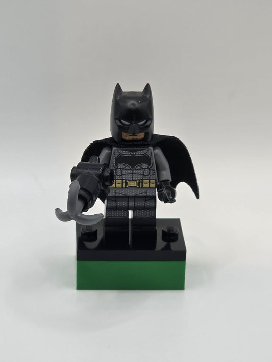 Lego Minifigure Batman - Dark Bluish Gray Suit SH0437 DC Comics 