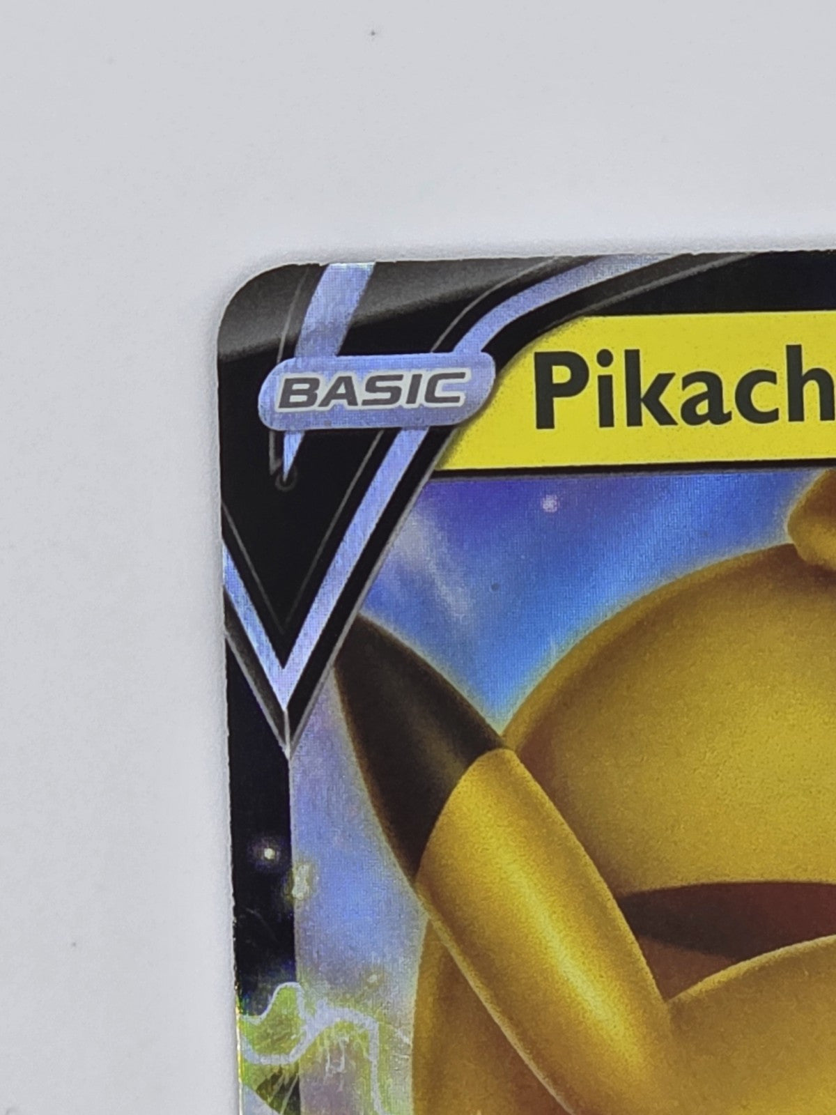 Pikachu V 043/185 Swsh04: Vivid Voltage Holo NM